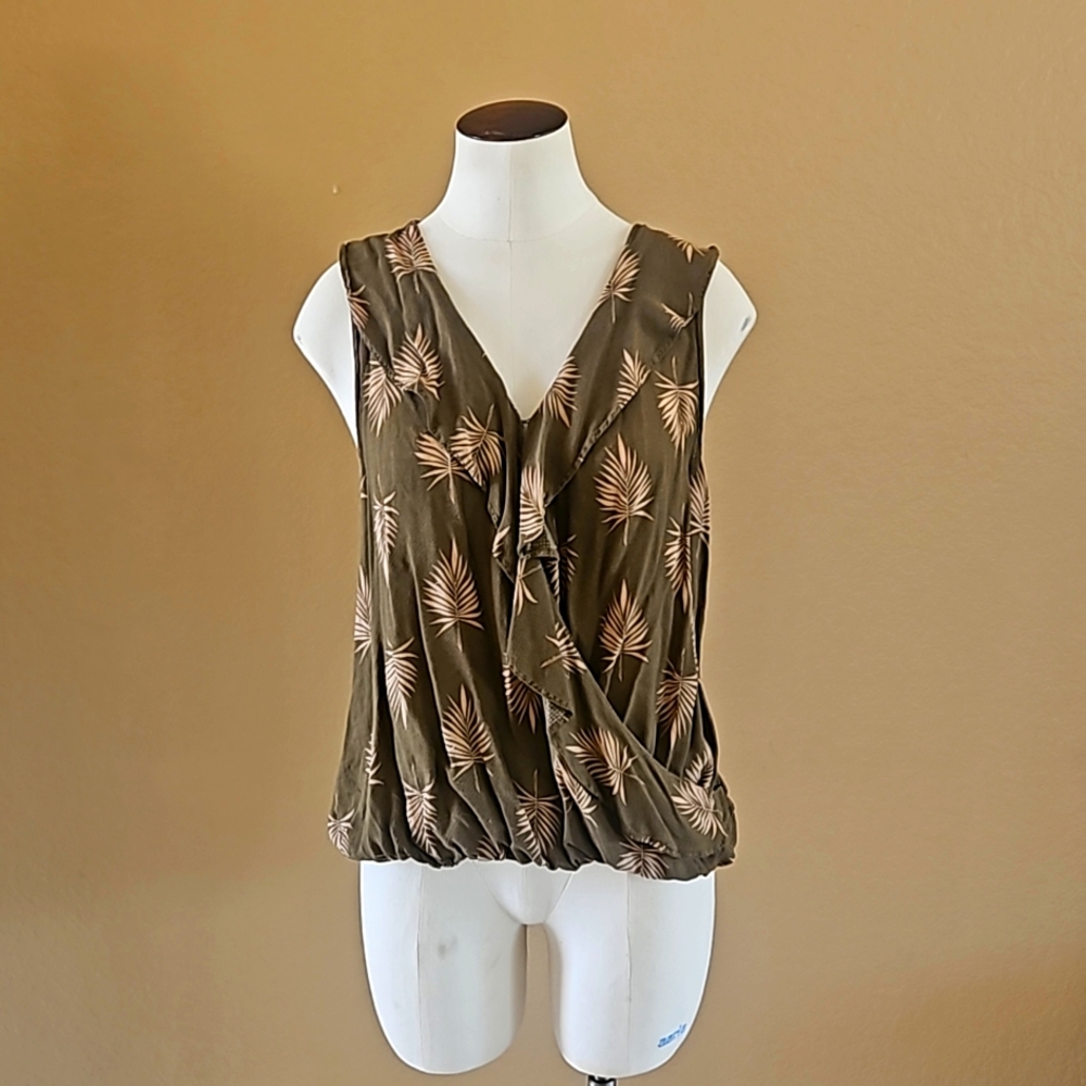 Sleeveless Blouse